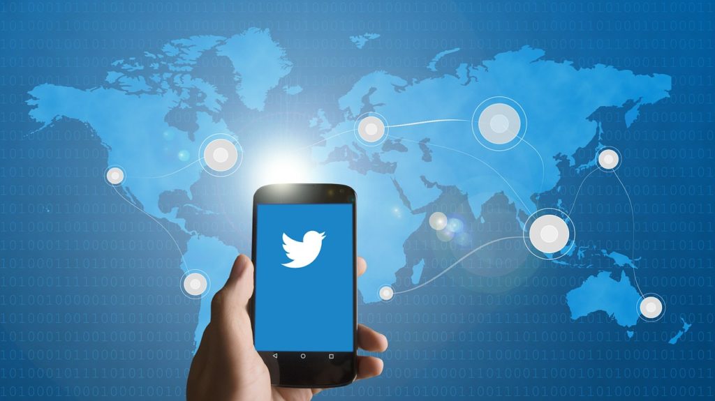 Accusa di spionaggio per due ex dipendenti Twitter