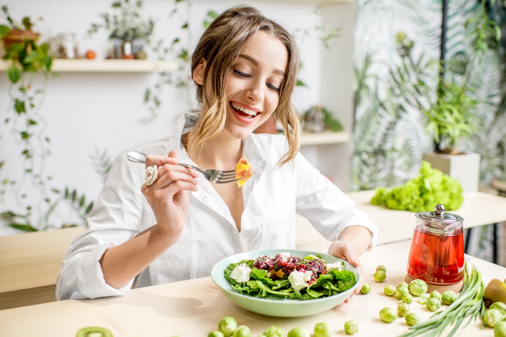 Dieta anti-age ecco i cibi che fanno bene alla pelle