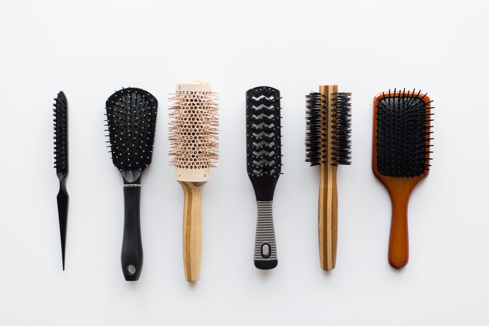 Come pulire le spazzole per capelli ecco tutti i consigli