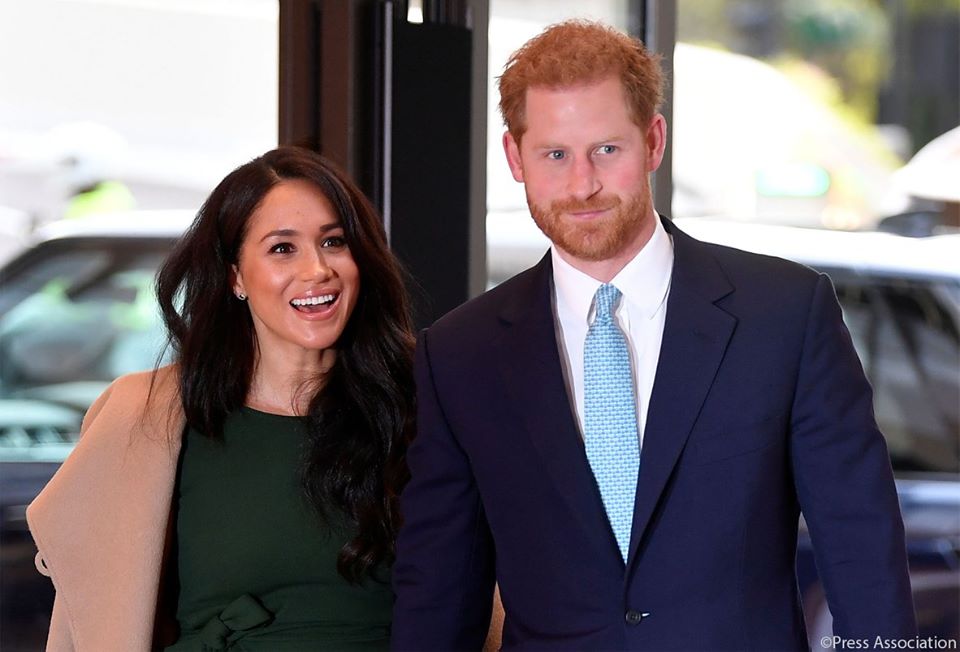 Harry e Meghan arriva la biografia esplosiva sulla Regina