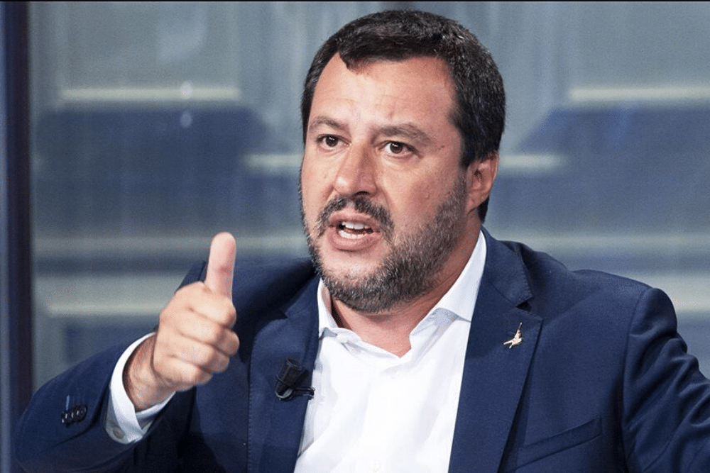 Matteo Salvini contro la Bellanova pianga per gli italiani