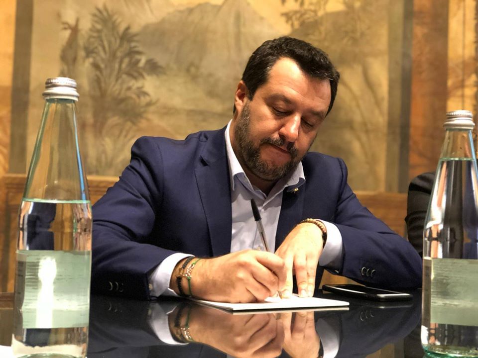 Salvini interviene bisogna stampare moneta e riformare l'UE