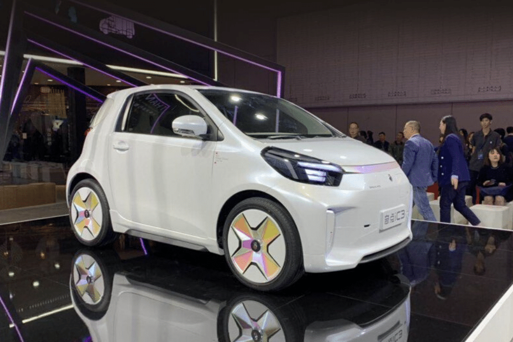 Singulato iC3 l'auto elettrica ispirata alla Toyota iQ