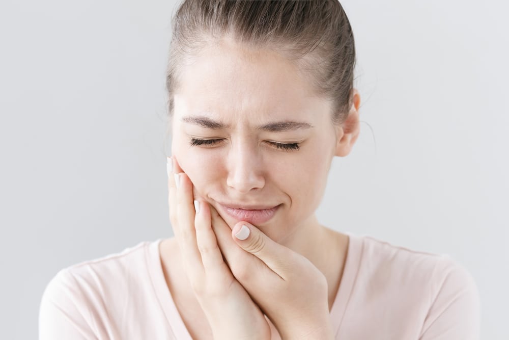 Mal di denti come curarlo con metodi naturali