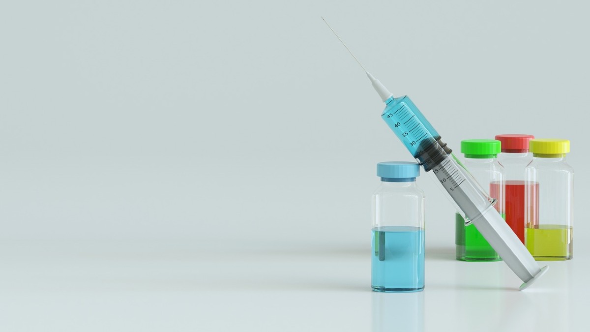 Vaccini Covid: adesso tocca a AstraZeneca e Moderna