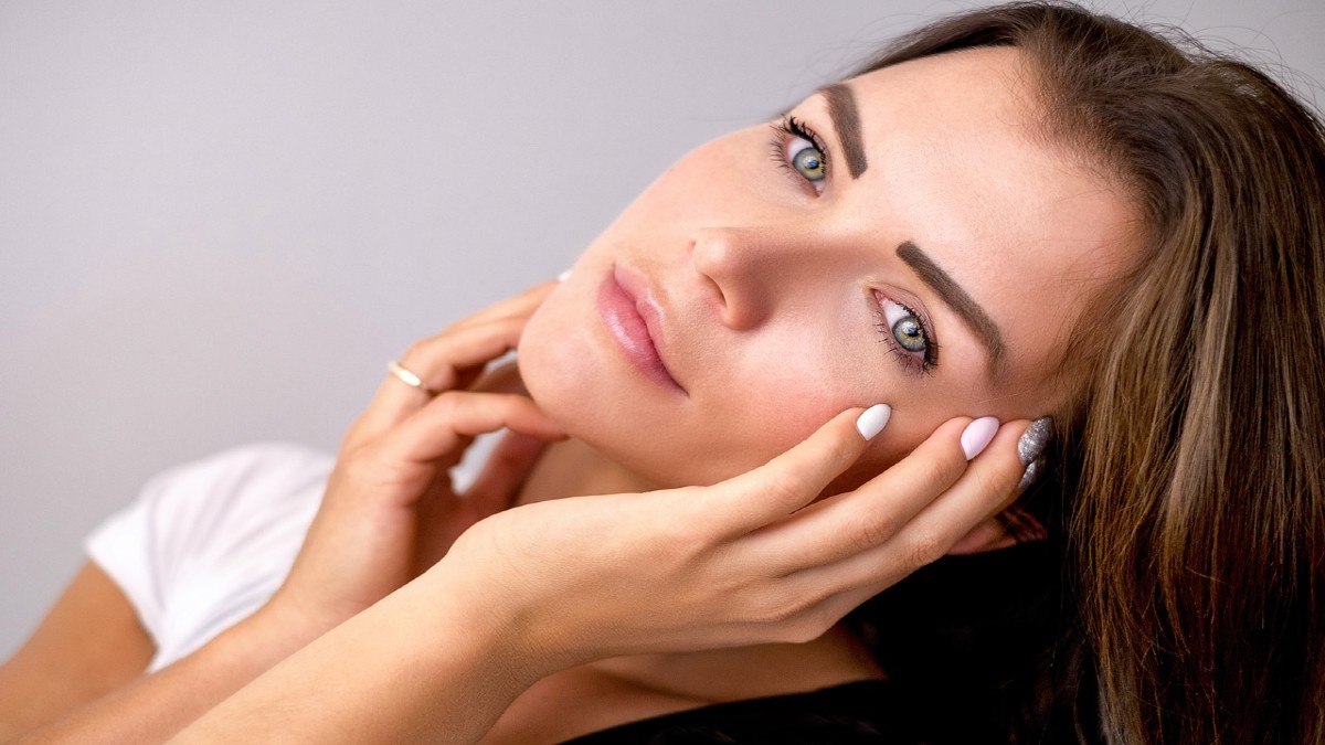 Make up di base: come preparare la pelle al trucco