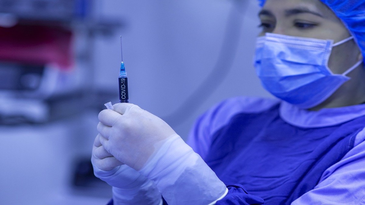 Vaccino Covid: è ufficiale, unica dose per i guariti