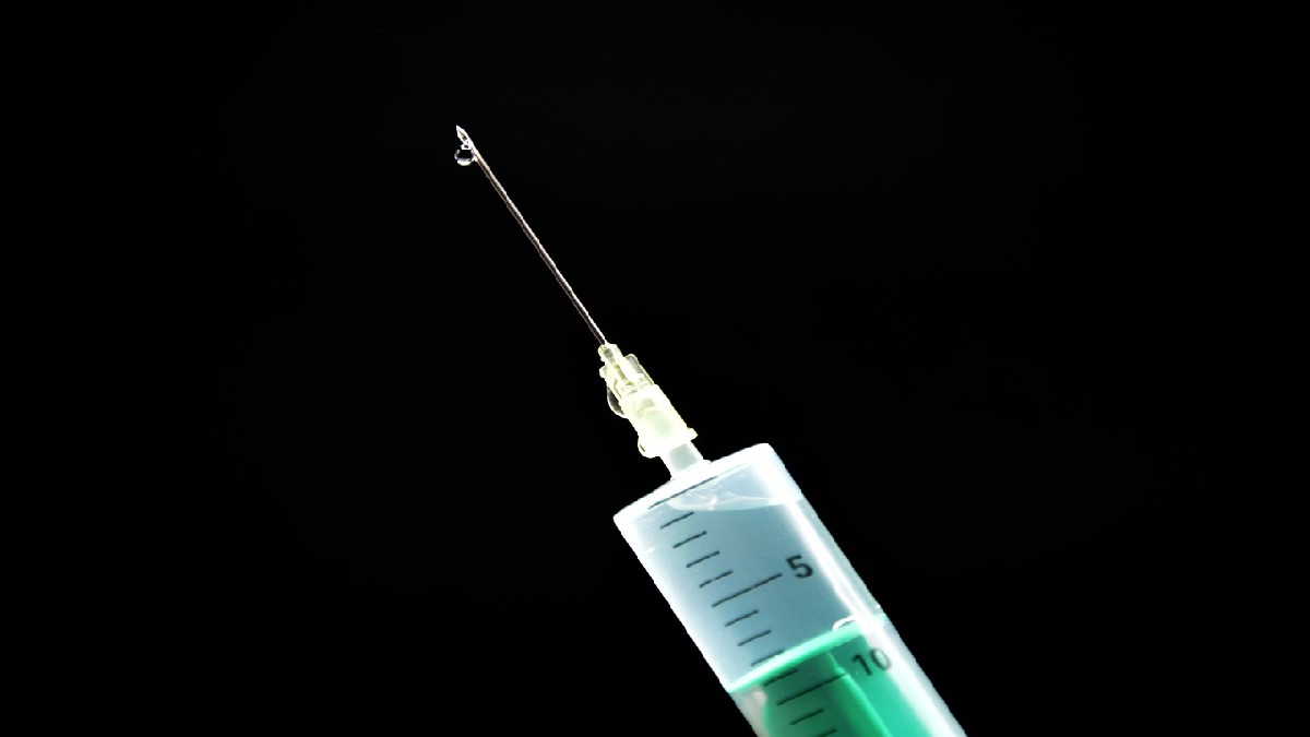 AstraZeneca: l'Aifa approva il mix di vaccini