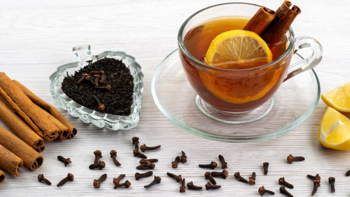 Estate, le tisane più dissetanti e facili da fare