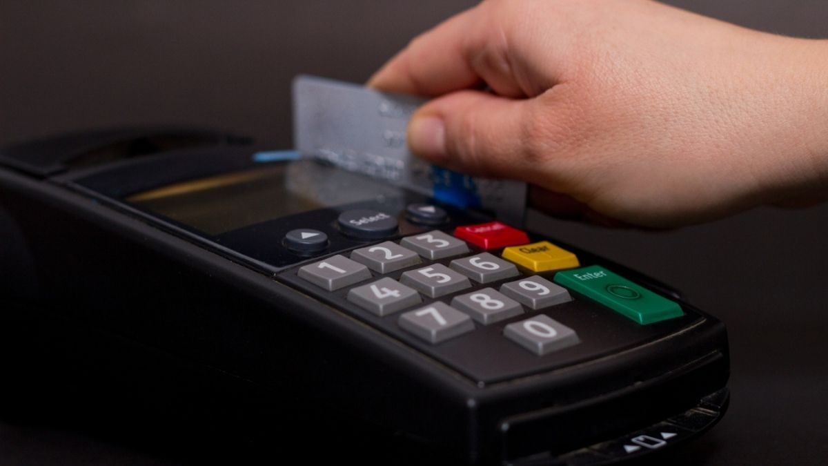 Fare pagamenti elettronici bancomat o carta di credito