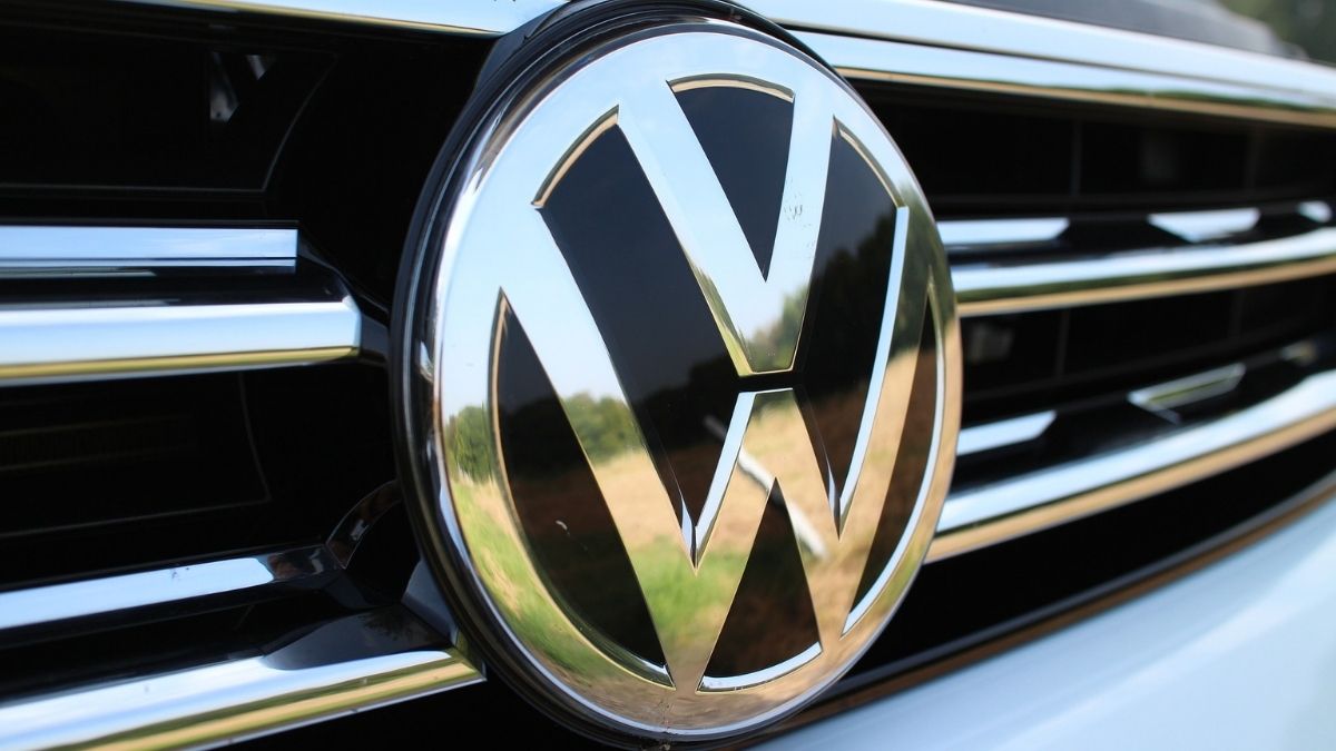 Volkswagen dal 2035 stop alla vendita di auto endotermiche