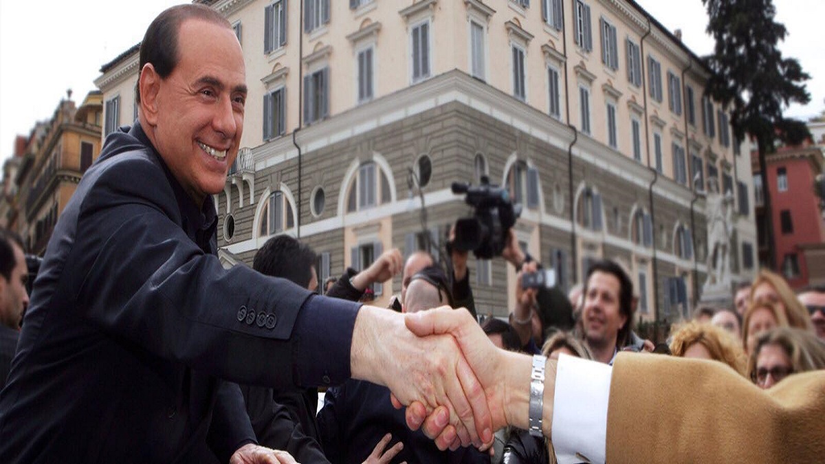 Silvio Berlusconi, nuovo ricovero al San Raffaele