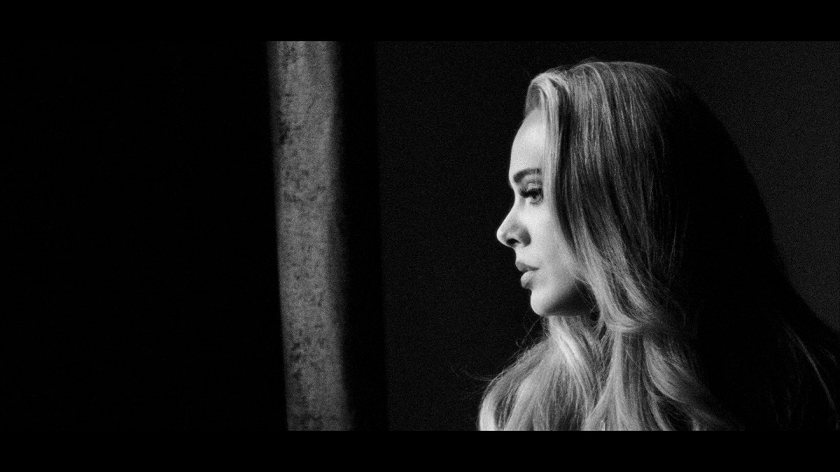Adele, è uscito il nuovo singolo ‘Easy On Me’