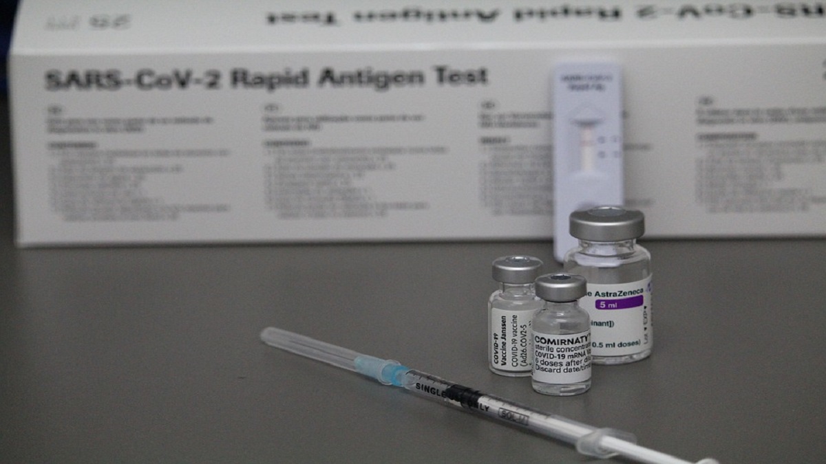 Vaccino Pfizer contro variante Omicron pronto a marzo