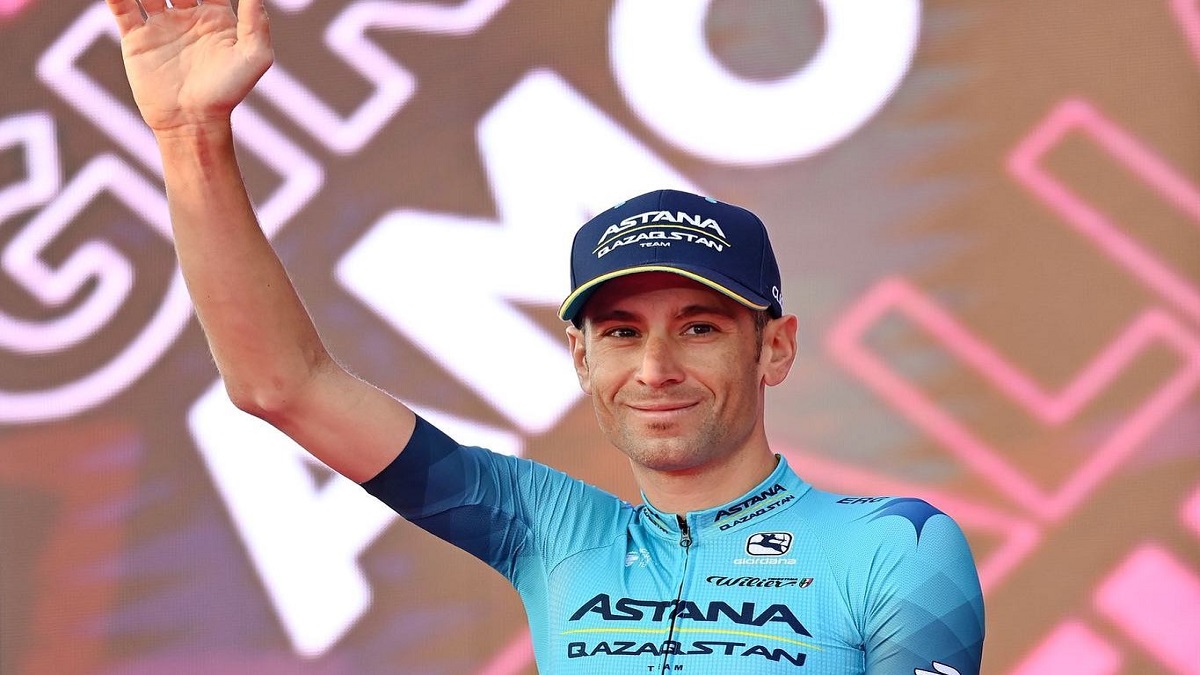 Ciclismo, Vincenzo Nibali annuncia il ritiro a fine anno