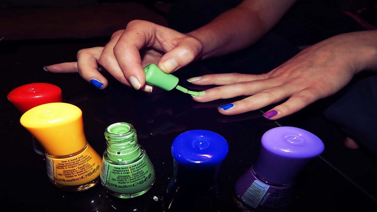 Unghie Arcobaleno, la manicure perfetta per l’estate