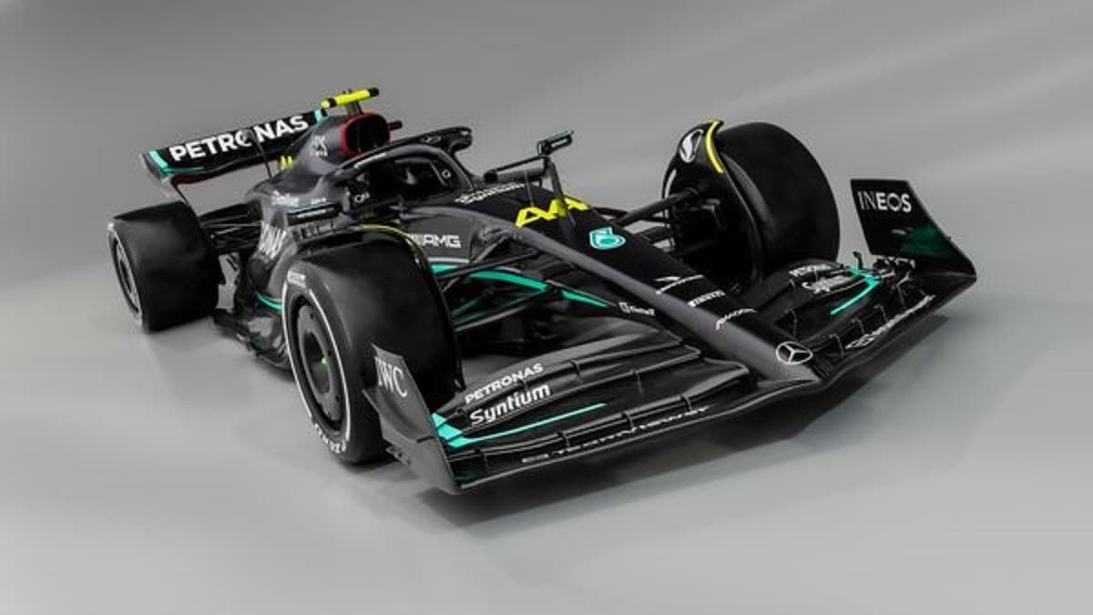 Formula 1, presentata la nuova Mercedes F1 W14