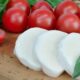 Scoperti i microbi essenziali della mozzarella di bufala